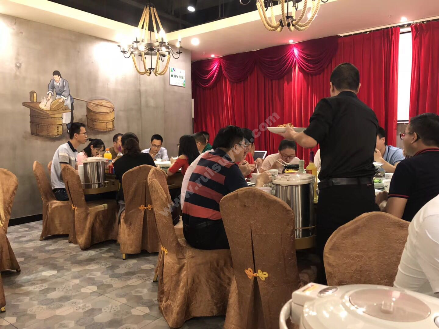 午餐宴3.jpg 午餐宴3.jpg